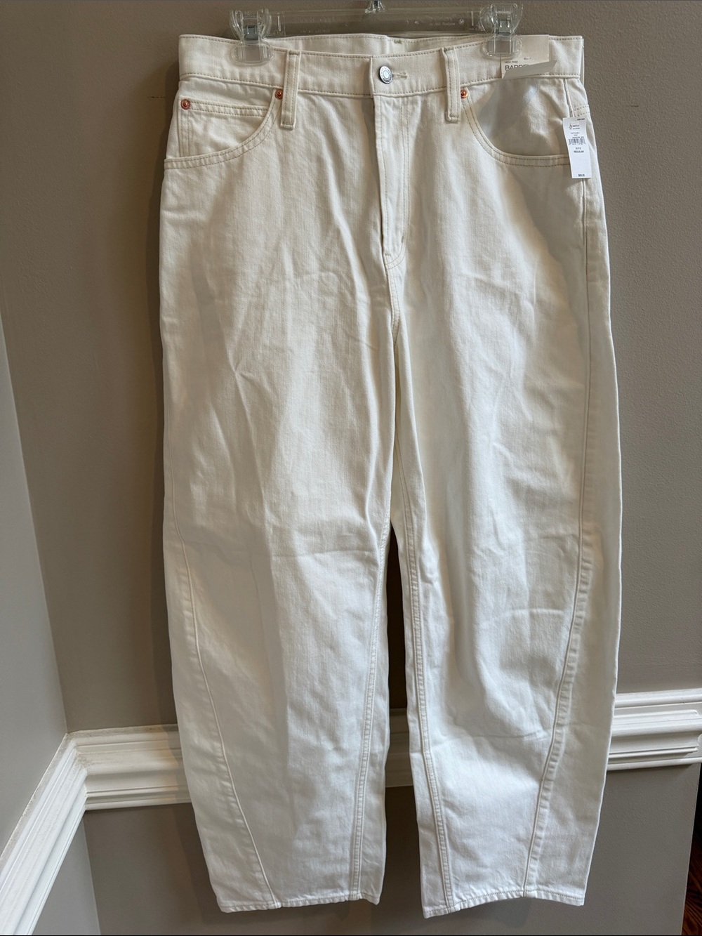 GAP Women Barrel Straight Leg Jeans in Off-White